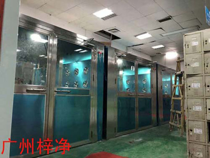 風淋室安裝現場地面一定要平整的幾點說明